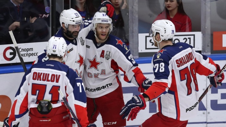 Команды одержали по три победы