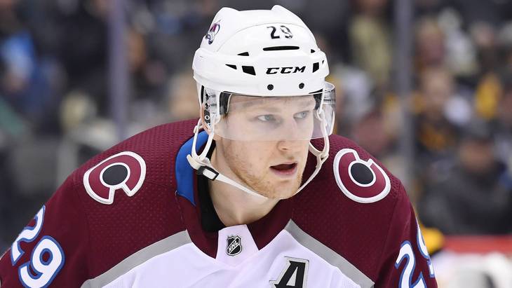 Натан Маккиннон