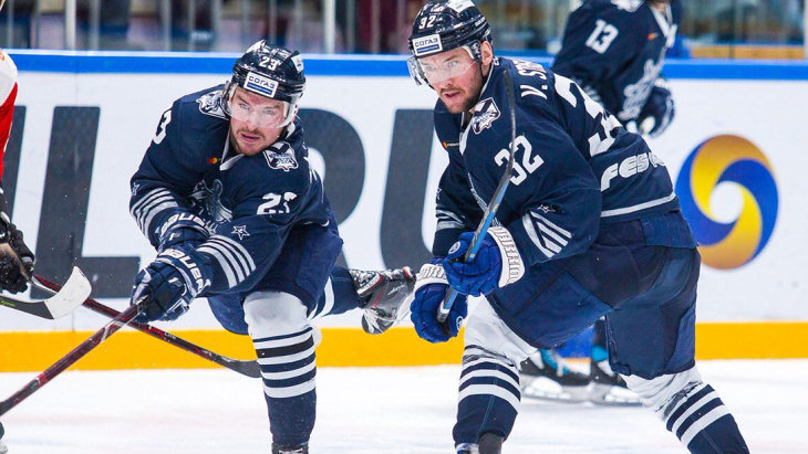 Хоккеисты «Адмирала»