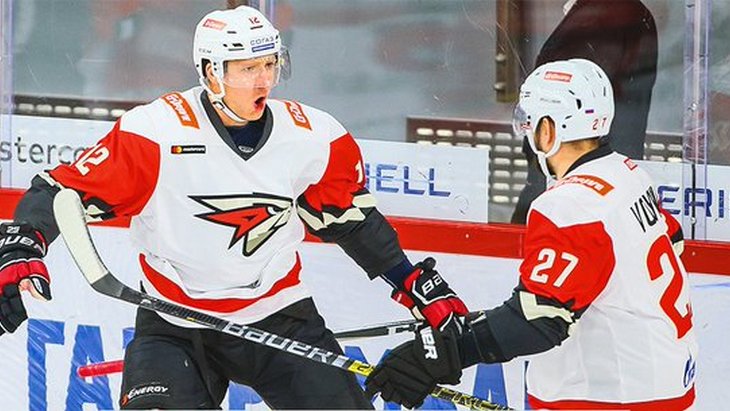 Хоккеисты «Авангарда»