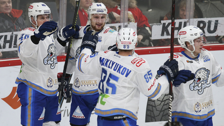 Хоккеисты «Барыса»