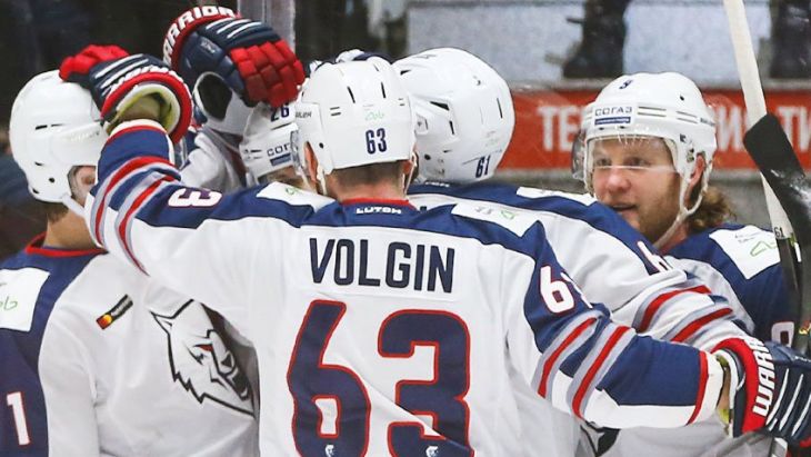 Игроки «Нефтехимика»