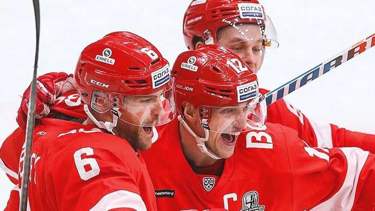 Хоккеисты «Спартака»