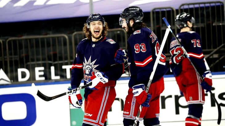 Артемий Панарин набрал шесть очков в трех матчах после возвращения из отпуска