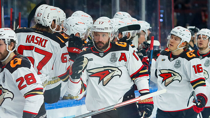 Хоккеисты «Авангарда»