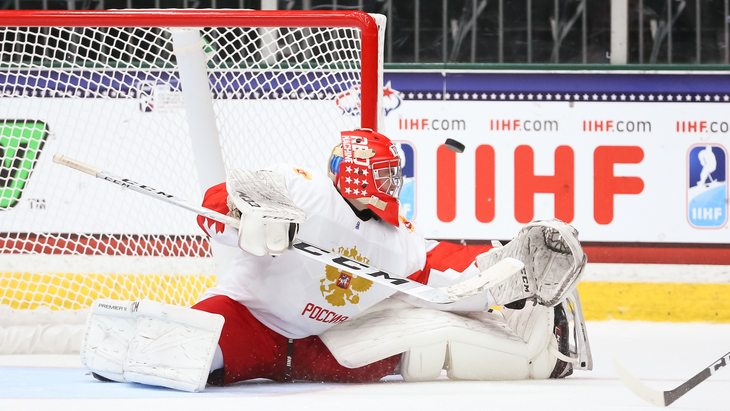 Голкипер сборной России Сергей Иванов