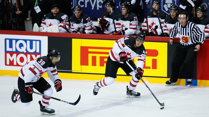 Сборная Канады