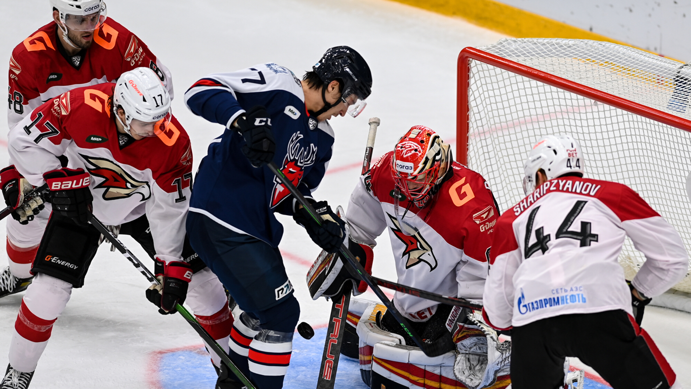 «Авангард» в матче с «Торпедо»