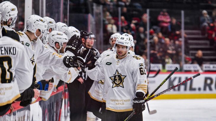 «Адмирал» дожал «Витязь» в серии буллитов