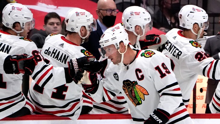 Джонатан Тэйвс