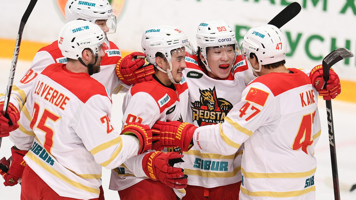 Игроки «Куньлуня»