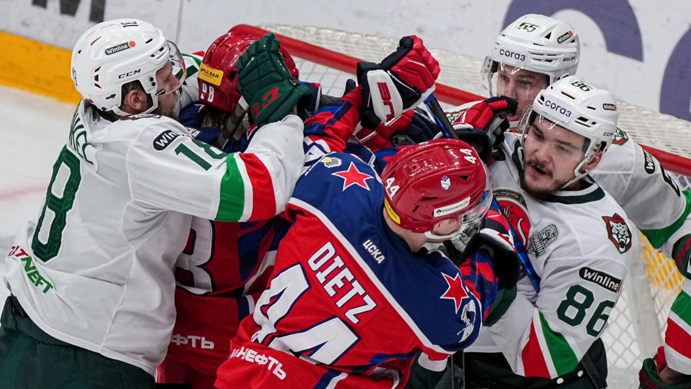 Стычка между игроками ЦСКА и «Ак Барса» 