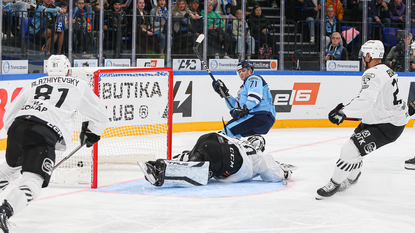 «Сибирь» в гостевом матче с «Трактором»