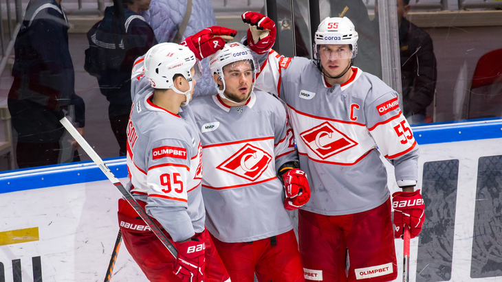 «Спартак» в матче с «Адмиралом»