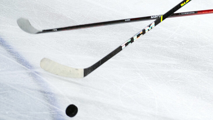 «Сибирь» продлила контракт с голкипером Красоткиным