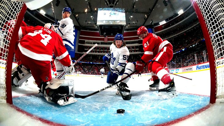 «Торонто» выиграл у «Детройта» в рамках NHL Global Series