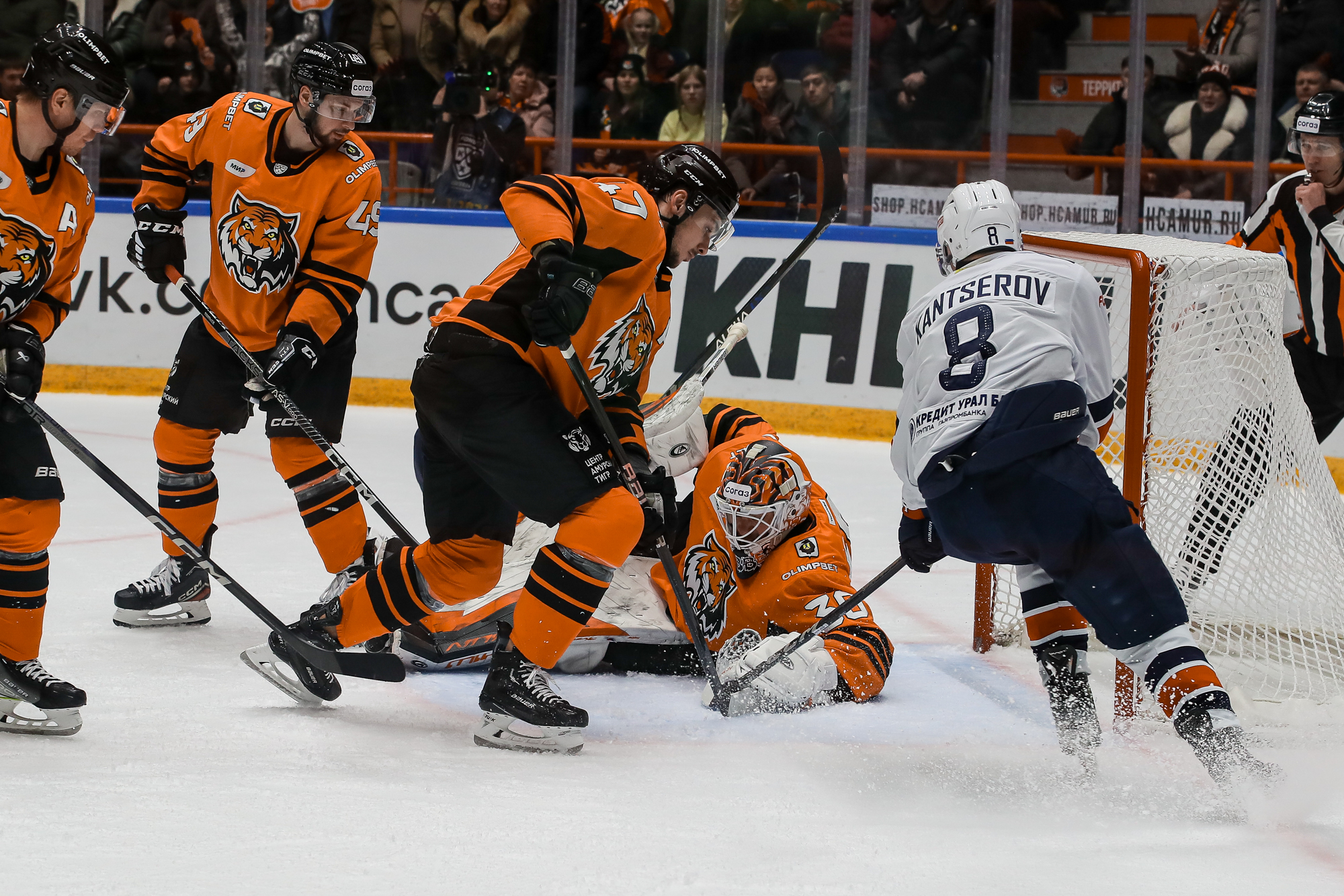 «Амур» в матче с «Металлургом» Мг