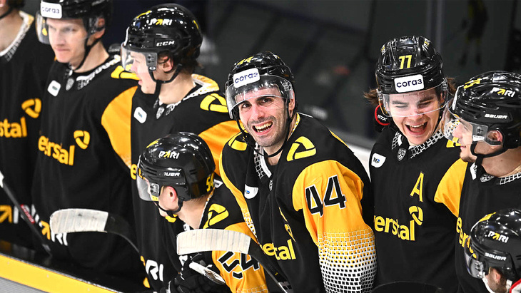 «Северсталь» в матче с «Локомотивом»