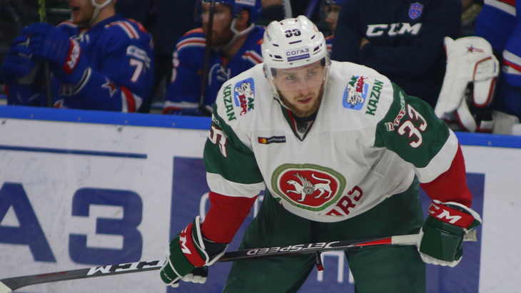 Альберт Яруллин в джерси «Ак Барса»