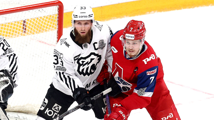 «Локомотив» добился трех побед подряд над «Трактором»