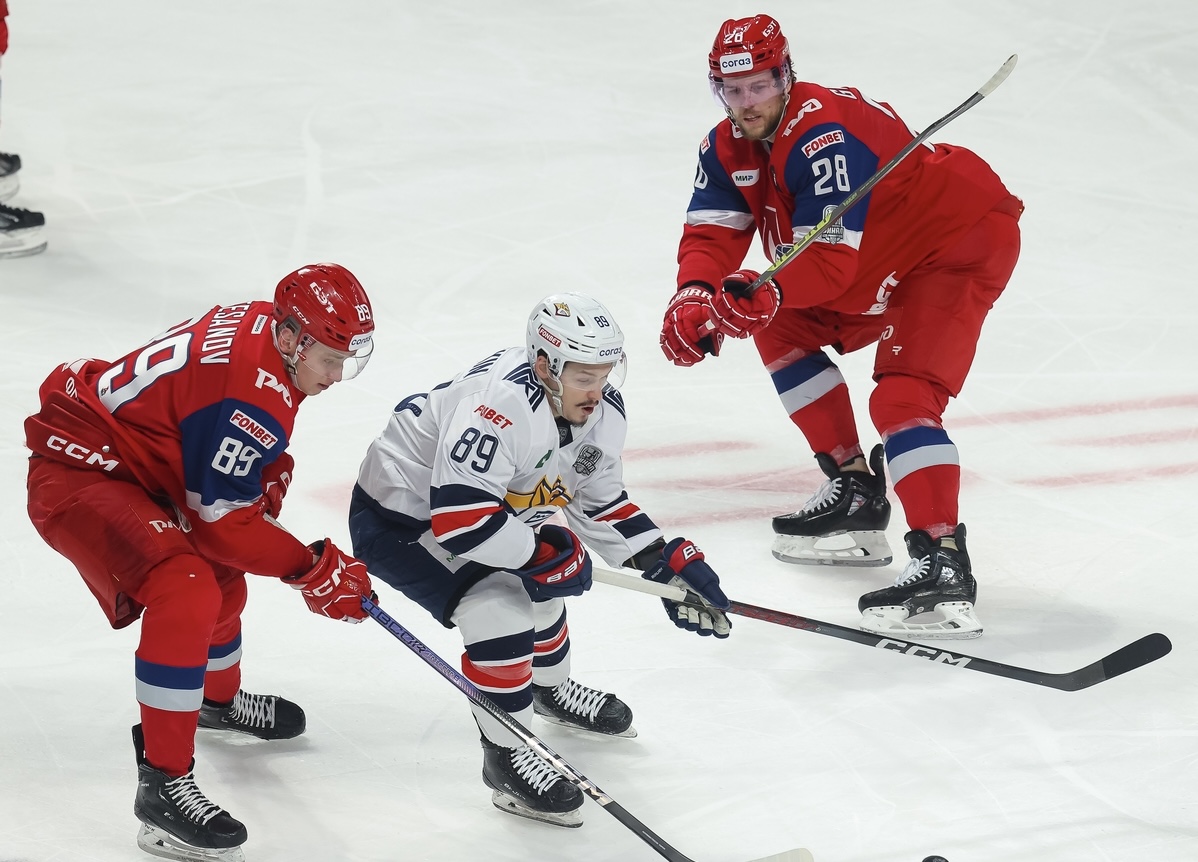 «Металлург» Мг — «Локомотив»