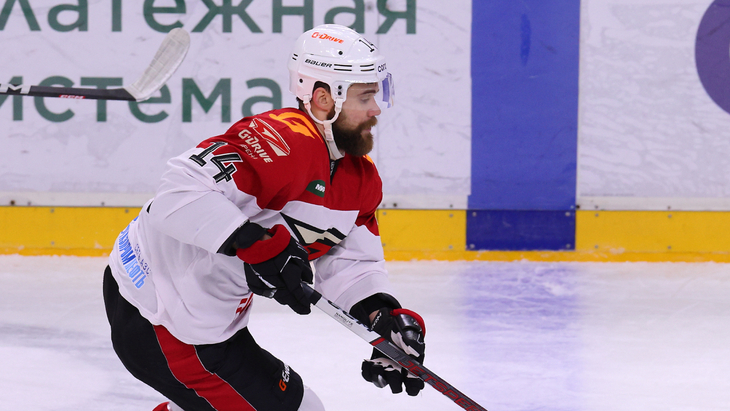 Иван Игумнов — нападающий «Авангарда»