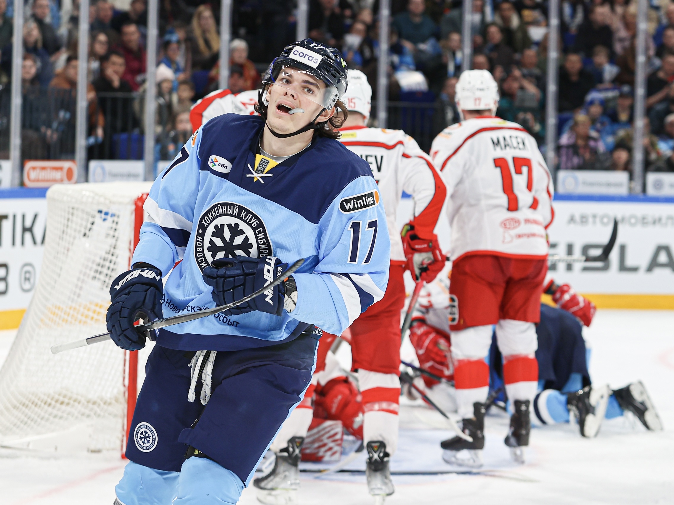 «Сибирь» уступила «Автомобилисту»