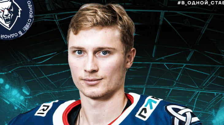 Ярослав Озолин — голкипер «Нефтехимика»