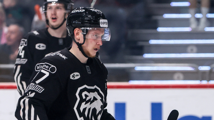 Василий Глотов — нападающий «Трактора»