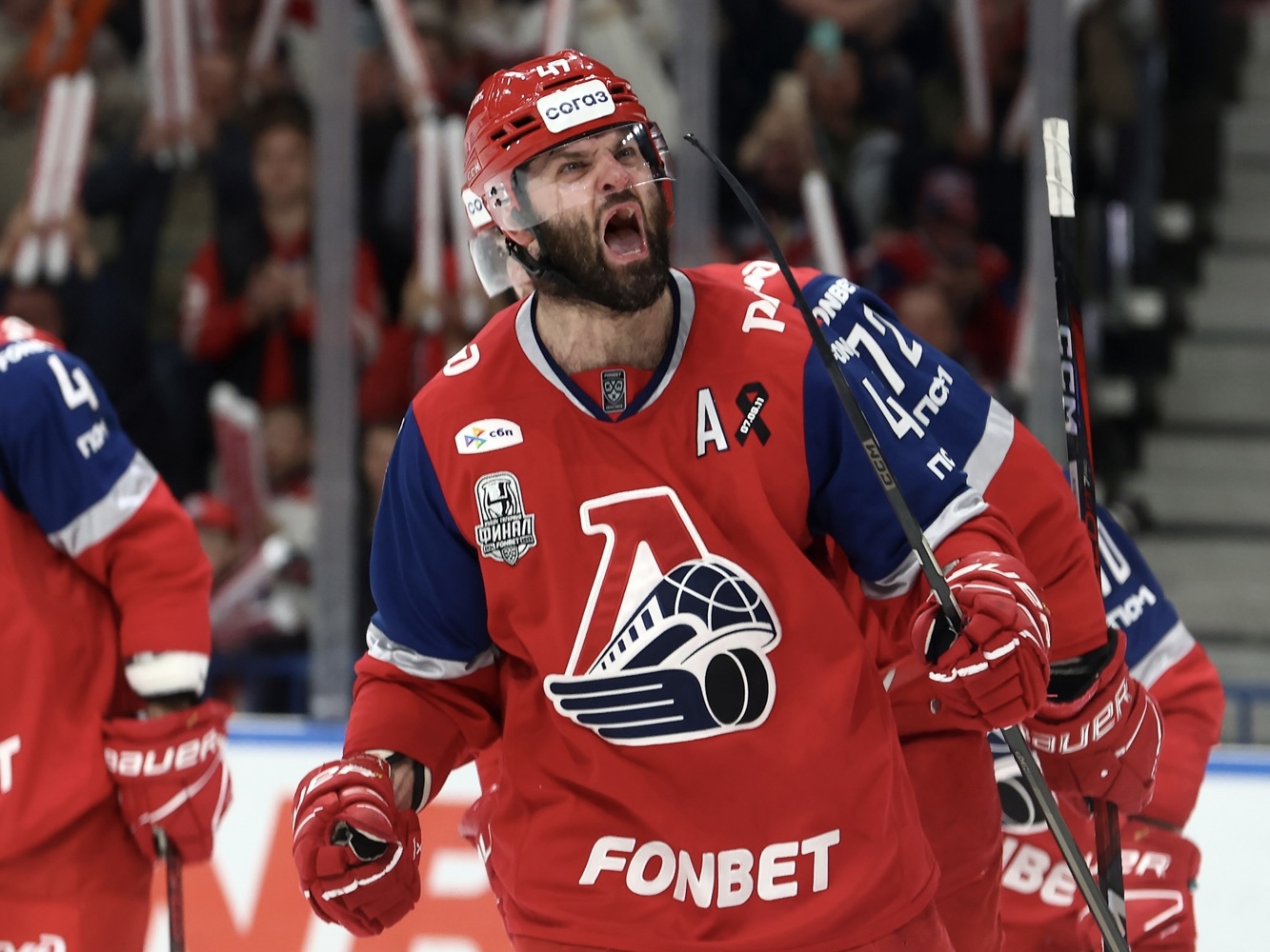 «Локомотив» закончил серию дома