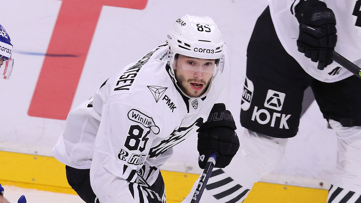 Андрей Светлаков — нападающий «Трактора»