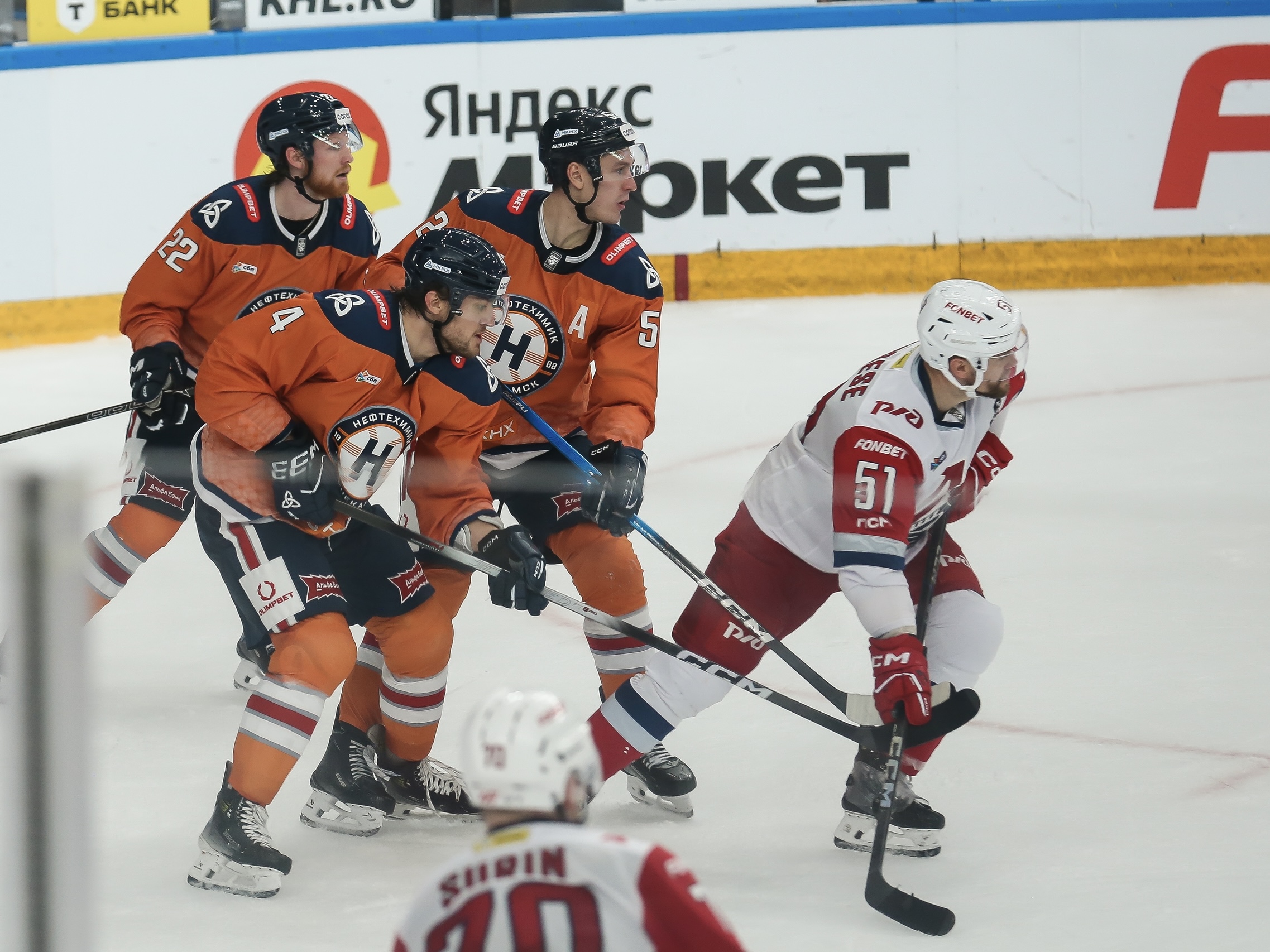 «Нефтехимик» в победном матче с «Локомотивом»