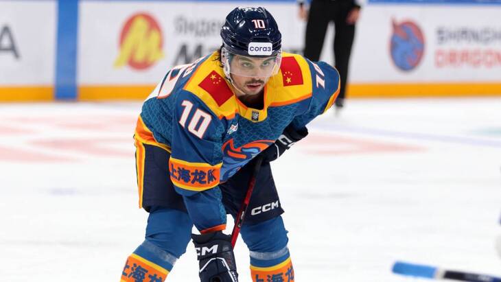 Нападающий «Шанхайских Драконов» Ник Меркли