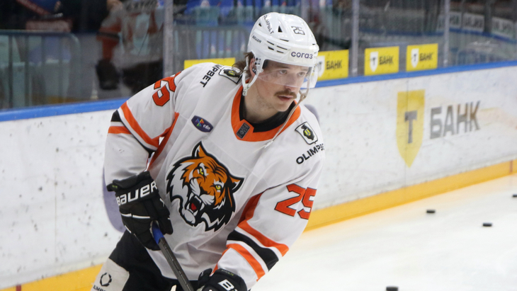 Алекс Бродхёрст — нападающий «Амура»