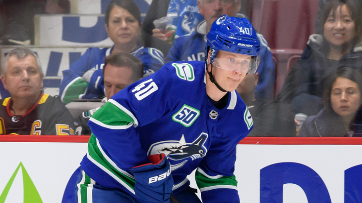 Элиас Петтерссон — нападающий «Ванкувера»