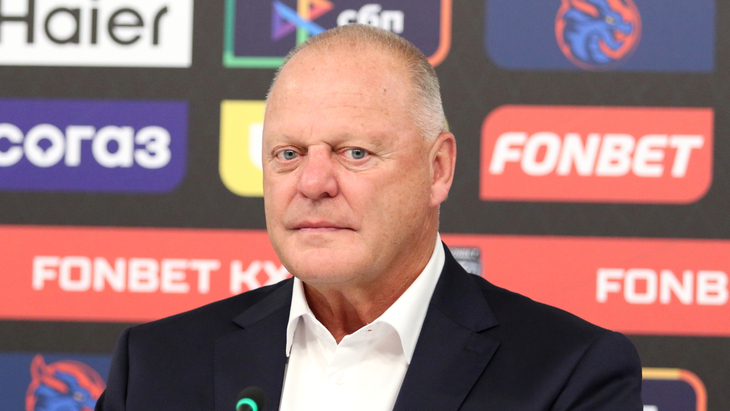 Жерар Галлан — главный тренер «Шанхайских Драконов»