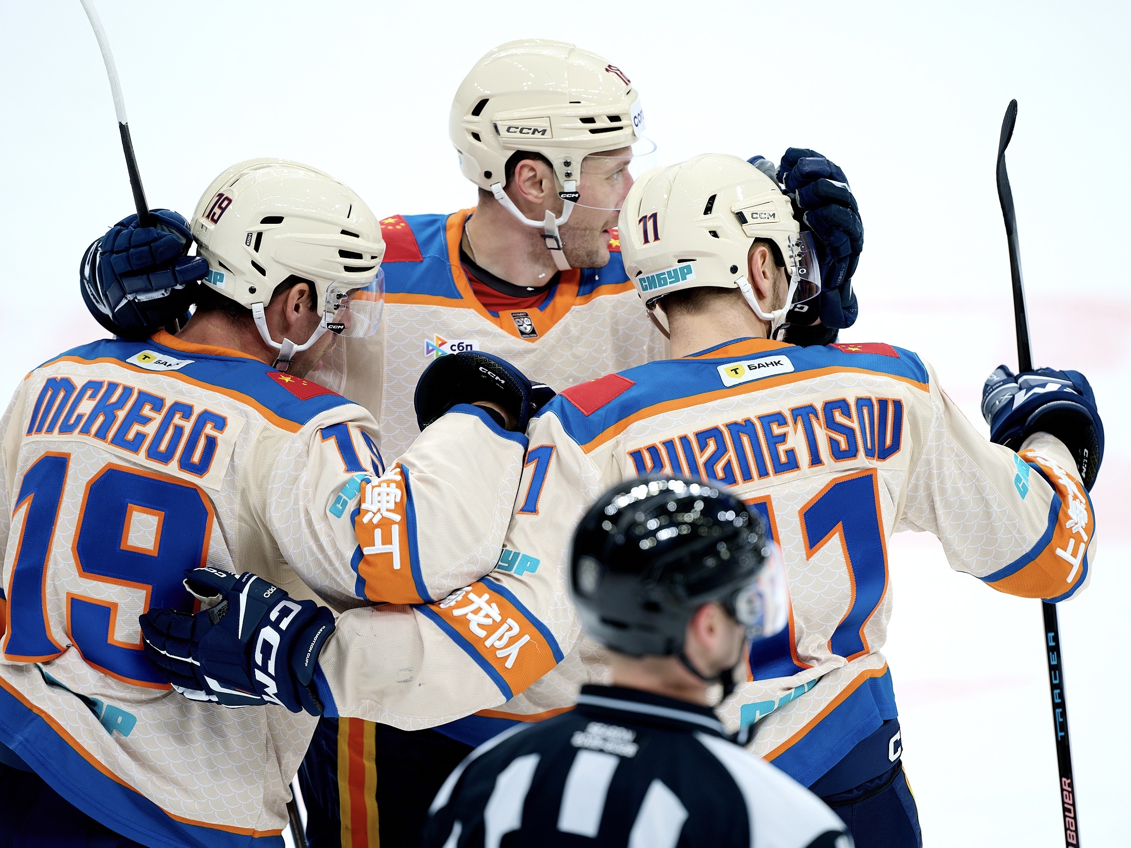 «Шанхайские Драконы» в дерби Петербурга