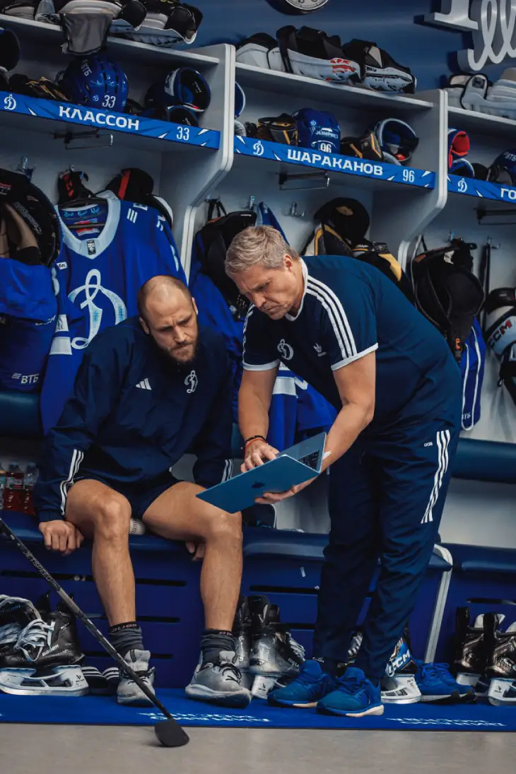 Раздевалка «Динамо» перед началом матча