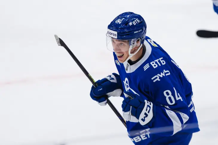 Первая шайба Сергея Артемьева в КХЛ