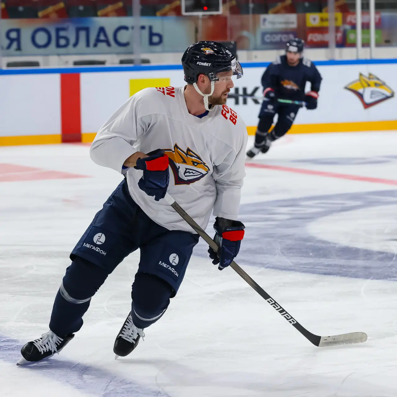 Провели утренюю тренировку на родном льду