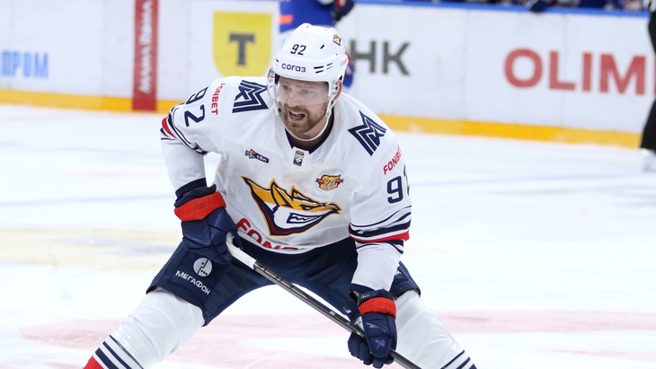 Евгений Кузнецов — нападающий «Металлурга»