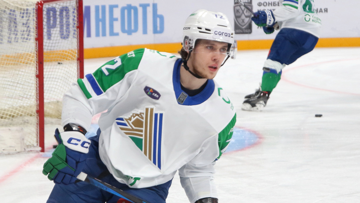 Егор Сучков — нападающий «Салавата Юлаева»