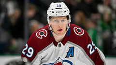 Натан Маккиннон