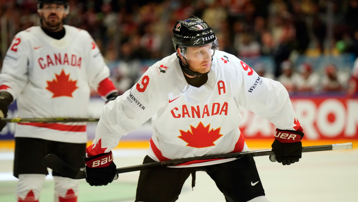 Натан Маккиннон