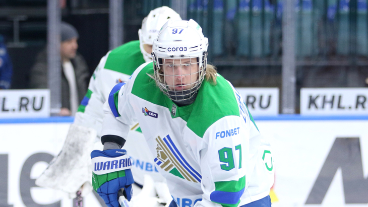 Александр Жаровский — нападающий «Салавата Юлаева»