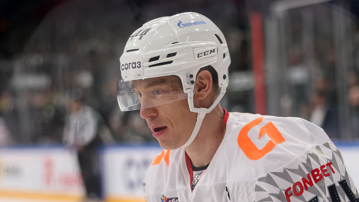 Дамир Шарипзянов — защитник «Авангарда»