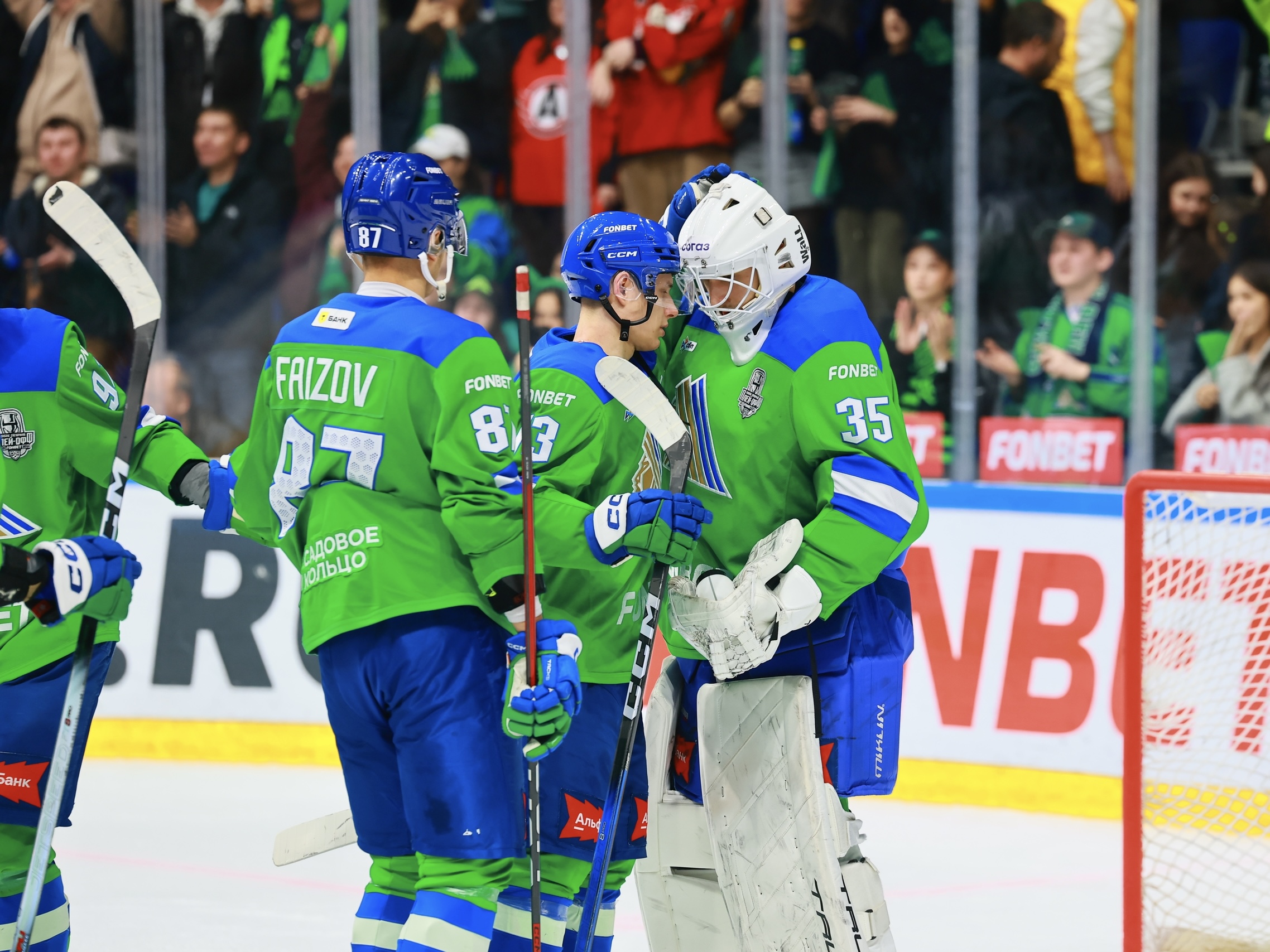 «Салават Юлаев» одержал три победы