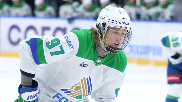 Александр Жаровский — нападающий «Салавата Юлаева»