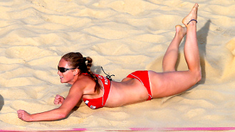 Здорово как на пляжном волейболе