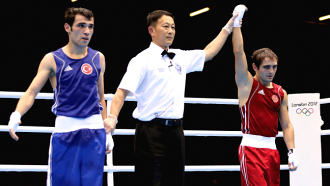 Давид Айрапетян (справа)